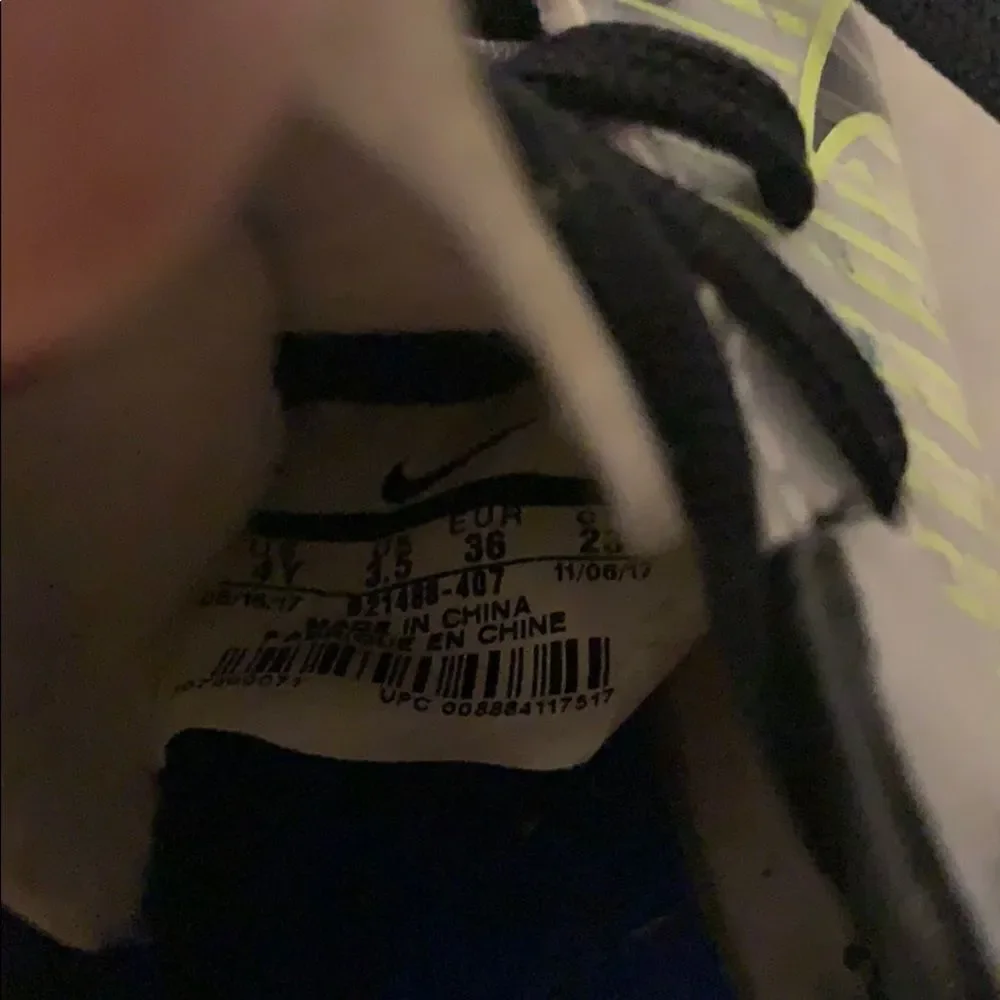 L❌1 hr sale❌Nike soccer shoes
